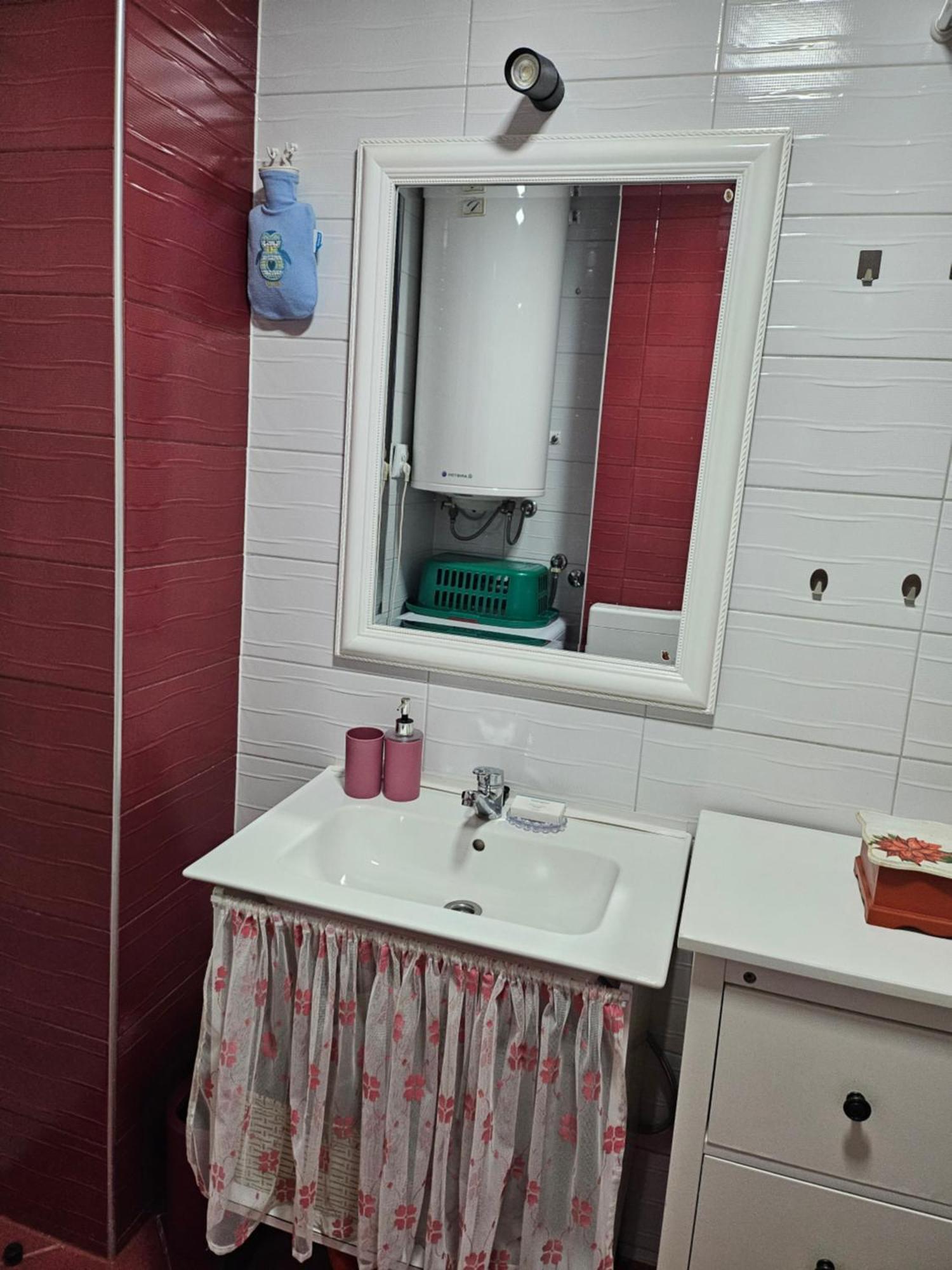 Charming, Cozy & Joyful Modern Oasis Apartment Sarajevo